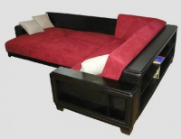 Ъглов диван с рафтове  